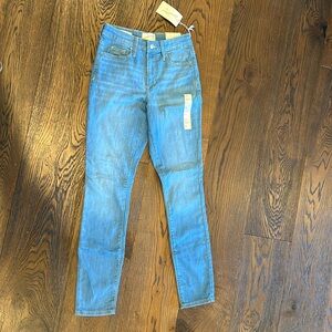 Juniors skinny jeans